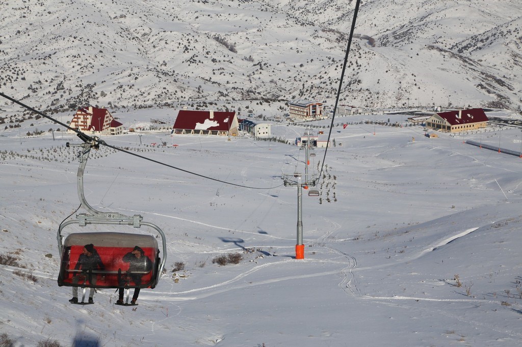 Sivas Yıldız Dağı Kış Sporları Turizm Merkezi