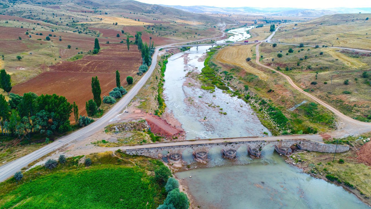 Kızılkavraz Köprüsü