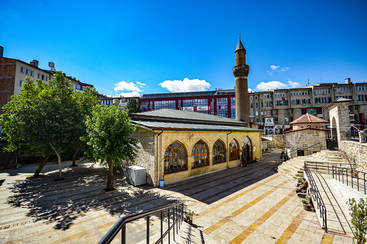 Meydan Cami