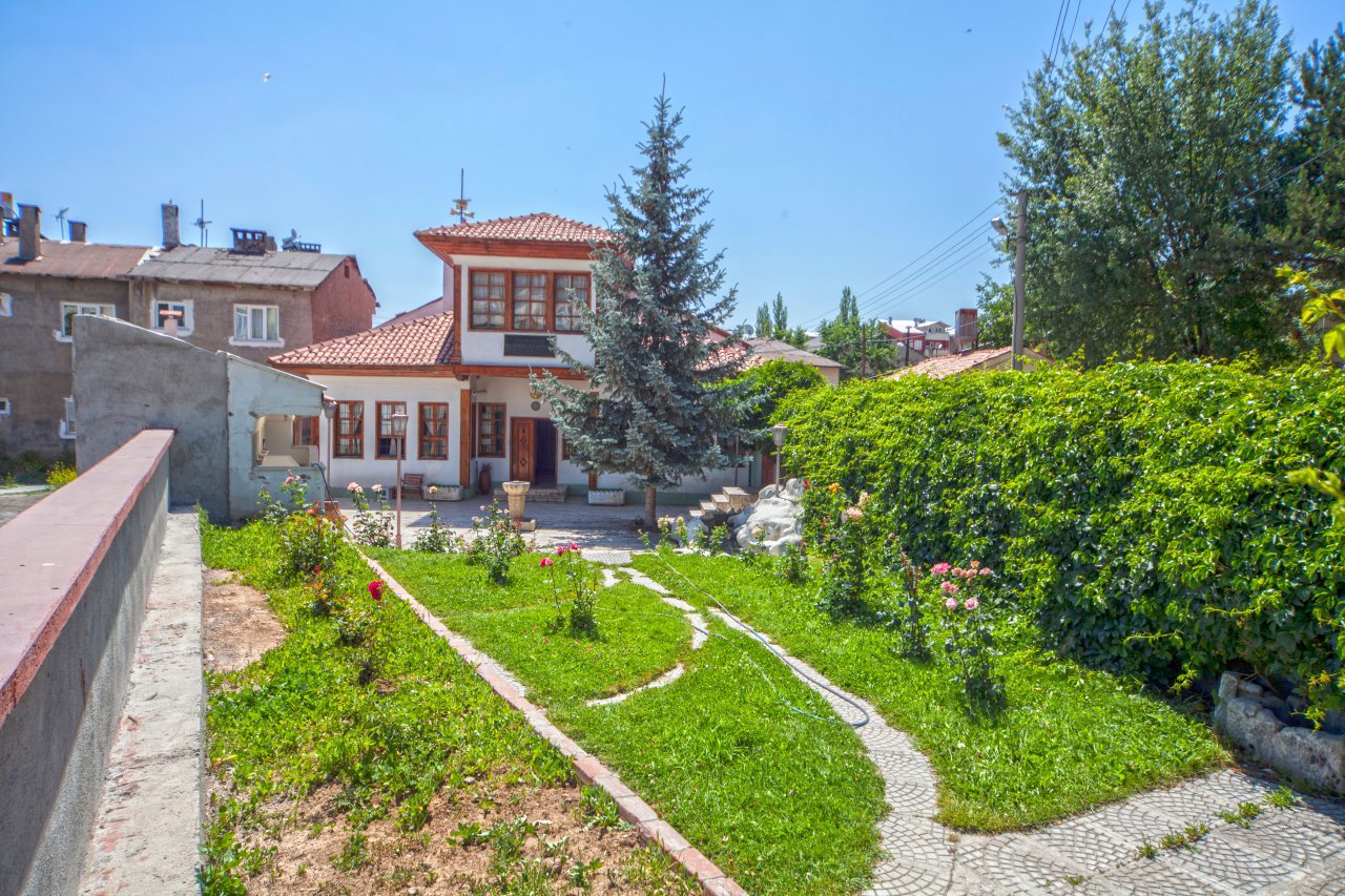 Susamışlar Konağı