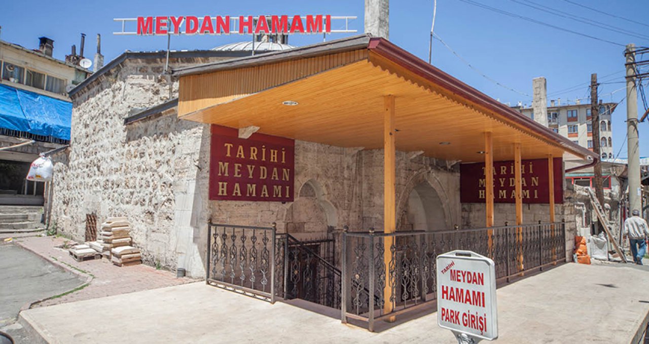 Meydan Hamamı