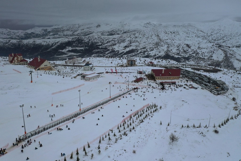 Sivas Yıldız Dağı Kış Sporları Turizm Merkezi