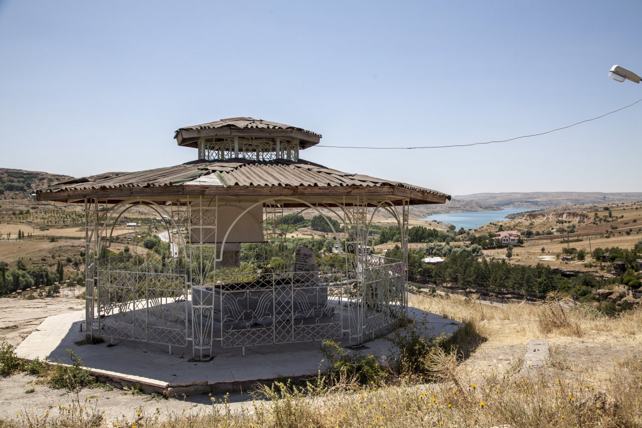 Ahmedi Turan Gazi Türbesi