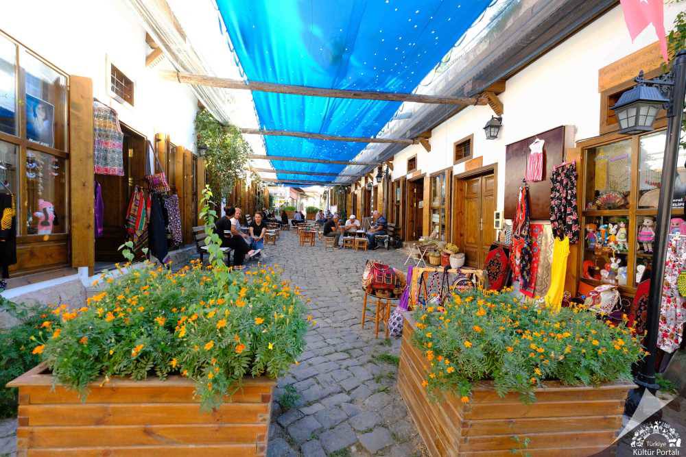 Huma Hatun Sokağı